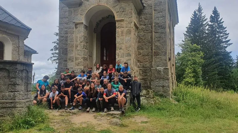 e798aeea-cf56-42b2-955c-f3ab402df8c42